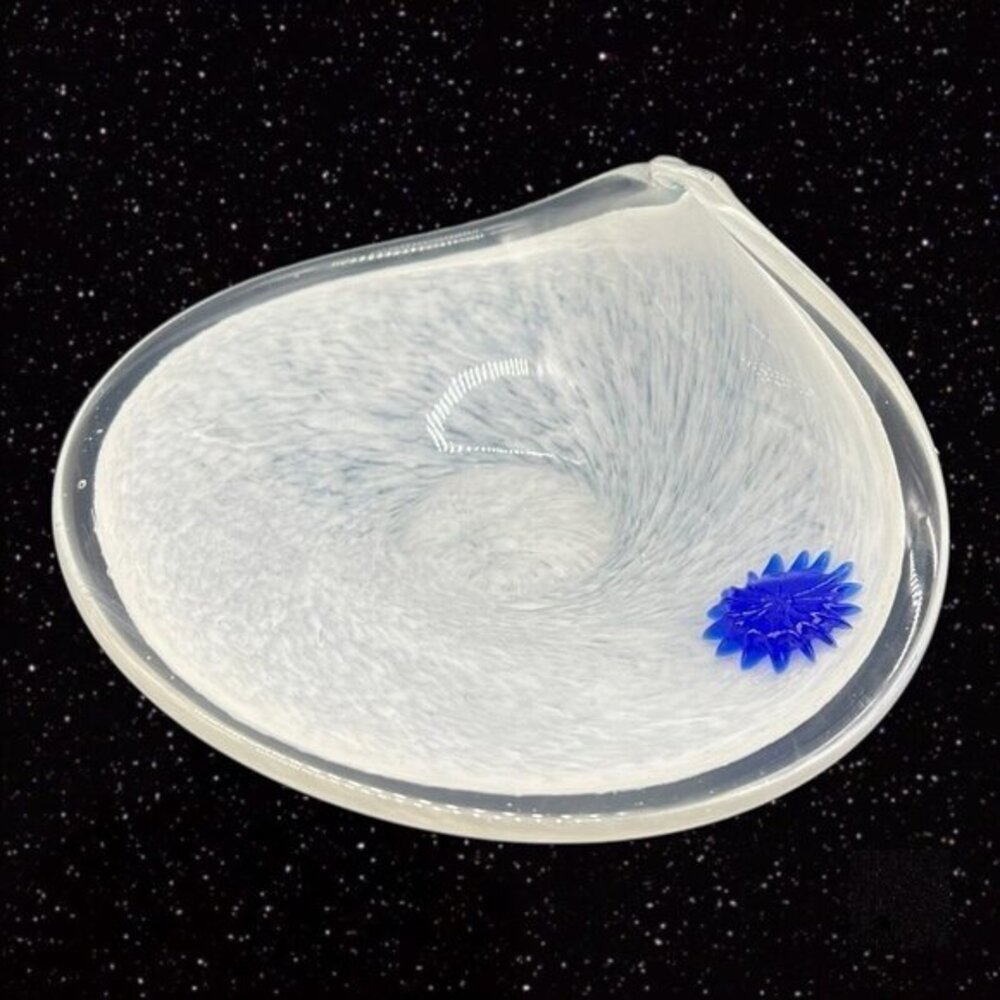 Art Glass Centerpiece Bowl Dish‎ White w Cobalt Blue Medallion 7.5”W 3.5”T